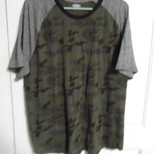 Old Navy Soft wash Camo crew neck shirt